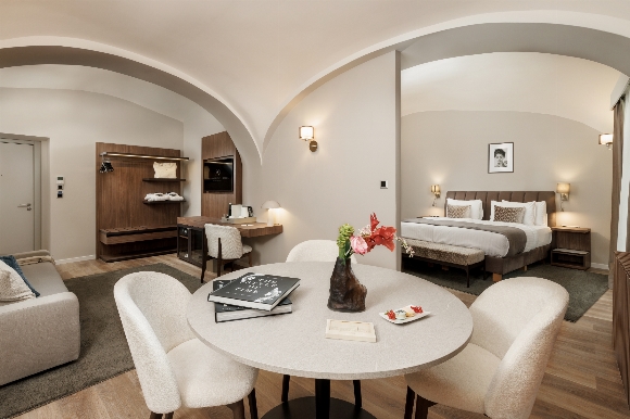 suite_two_bedrooms_1